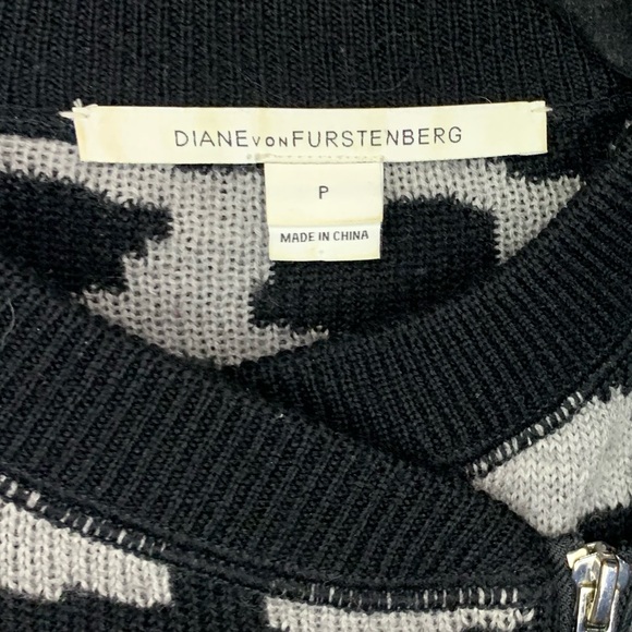 Diane Von Furstenberg Black / Granite Print Sweater Jacket - Picture 8 of 11